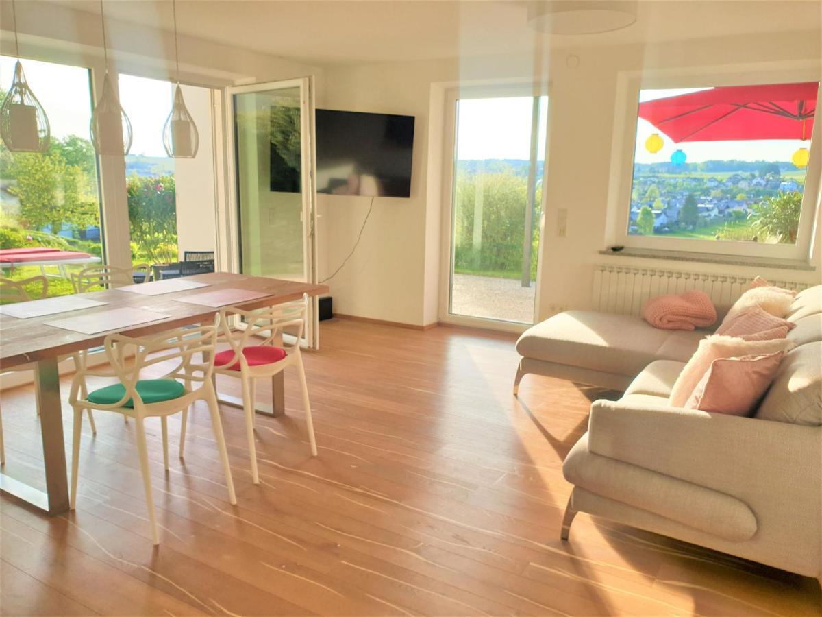 Haus Am Weinberg Lägenhet Seekirchen am Wallersee Exteriör bild